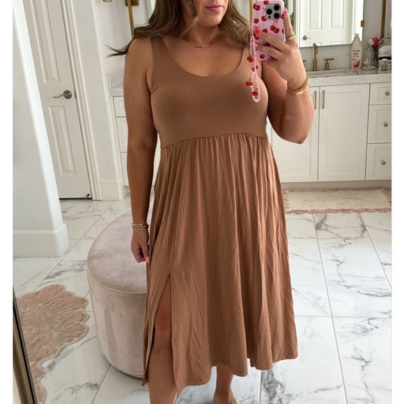 A NEW DAY Elegant Tan Sleeveless Dress. - Picture 10 of 11